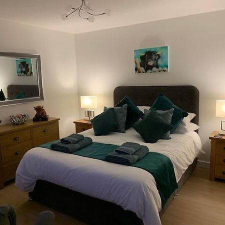 Cruachan Cabin Skeabost ภายนอก รูปภาพ