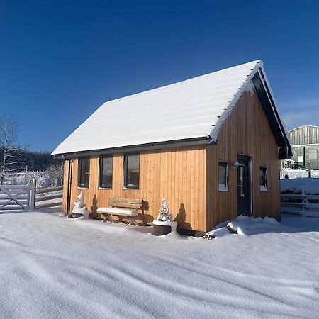 Cruachan Cabin Skeabost ภายนอก รูปภาพ